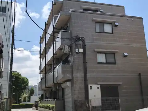 メゾンエイト