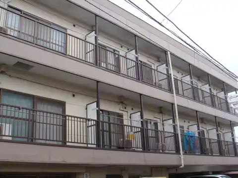 コート三和