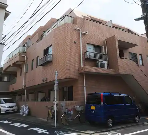 フィオーレ学芸大学