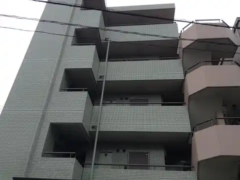 カラヴェル目白