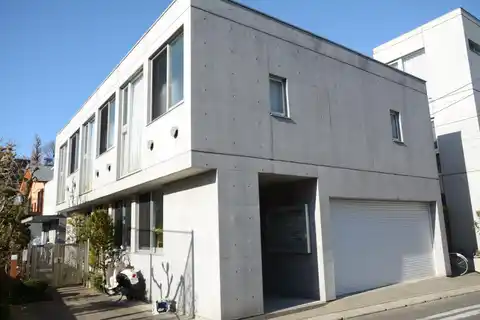 インティモ