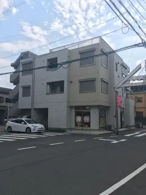 RESIDENCETS