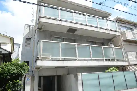 Pasaniasecond