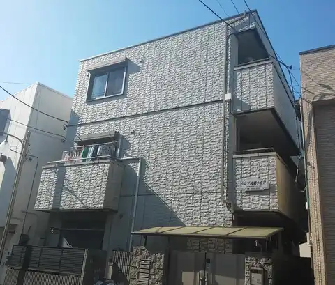 セレブ武蔵小金井