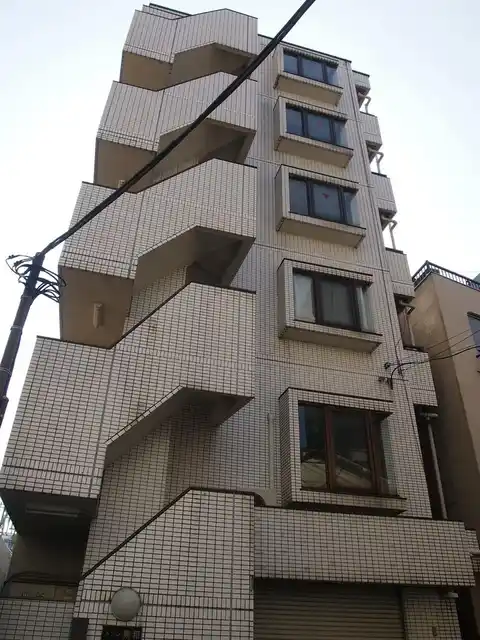 メゾン東和
