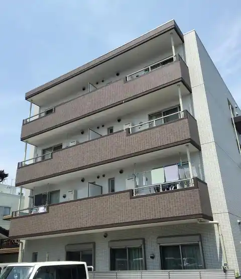 KAYANA