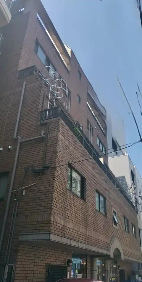 スリービル