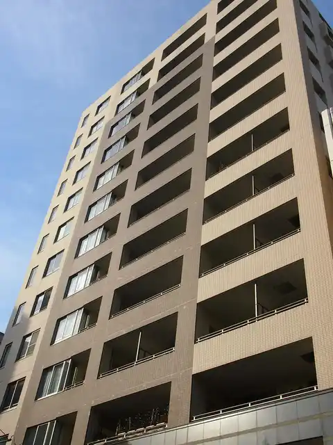 サングレイス関内デサロージョ
