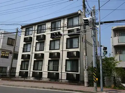 レオパレスコンフォートミカミ