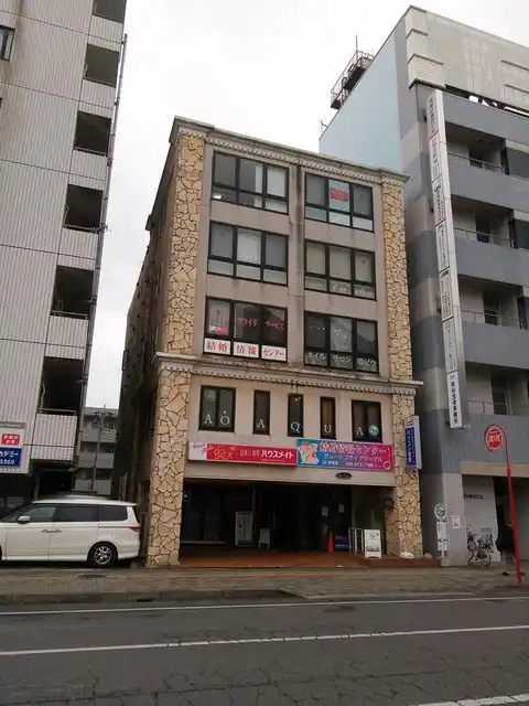 ウエストスクエア