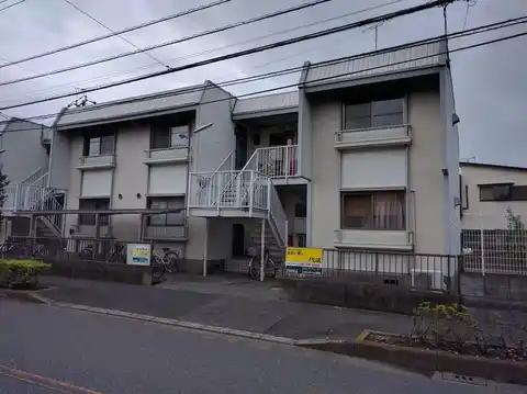 ホワイトパレイシャル