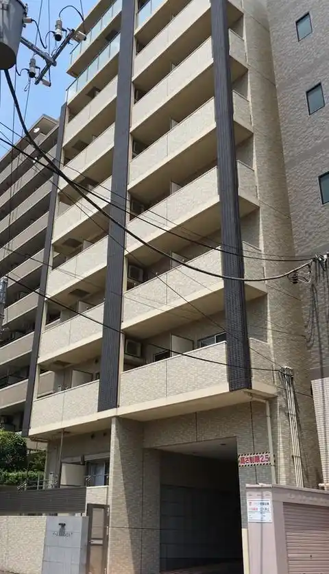 イーストメゾンビルT