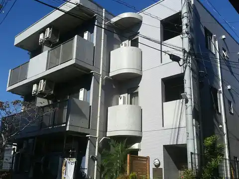 ラ・プルヌス