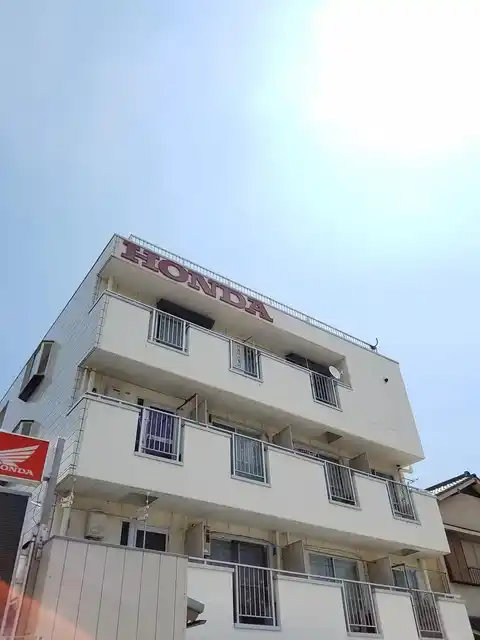 ウイング・サトウ