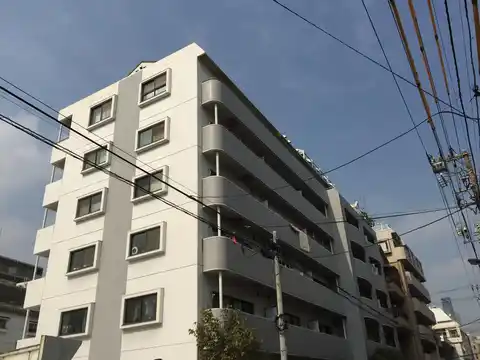 ファミーユカド第1