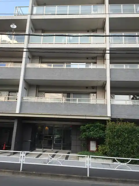 千歳烏山コモド