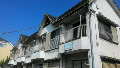 クリスタルハイツ