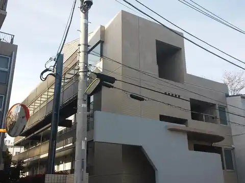 イーストウイングアネックス