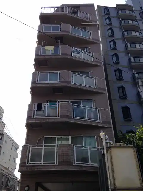 ファーレ秀和