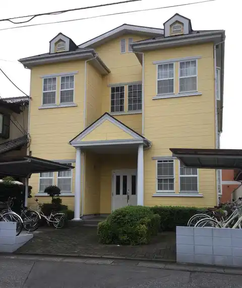 アルバニー土呂駅前
