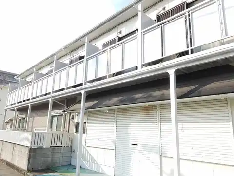ハイツ里里