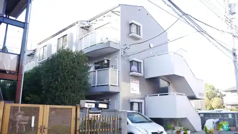 クレ・エルモナーザ
