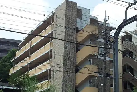 フォンターナ生田