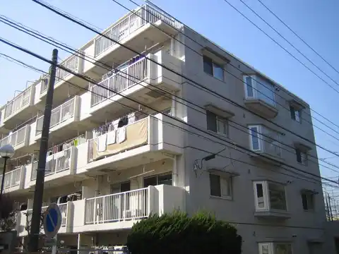 ファミリィハウス上大岡