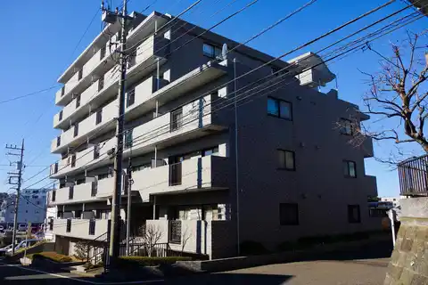 緑園都市プレーヌ