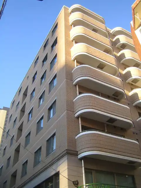 CASTELLOMIZUTANI
