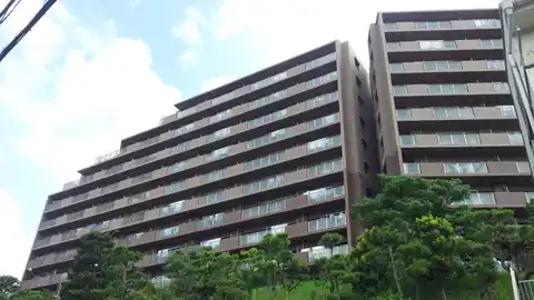 ユニヴェルシオール学園の丘