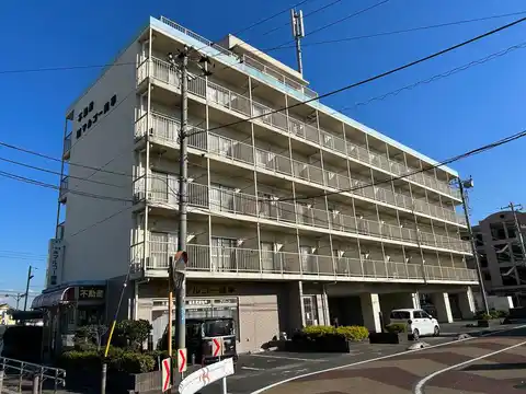 レオパレスエメラルド シティー