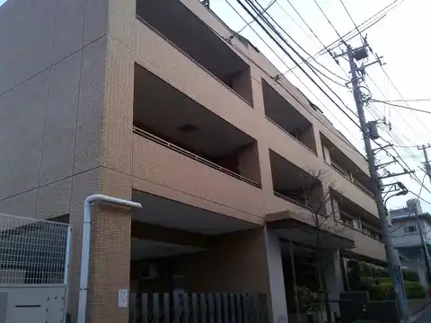 ファミールグラン四谷