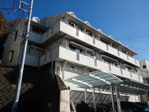イーストマリン