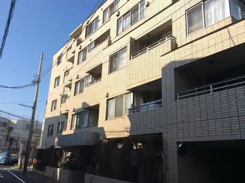グラーサ学芸大学