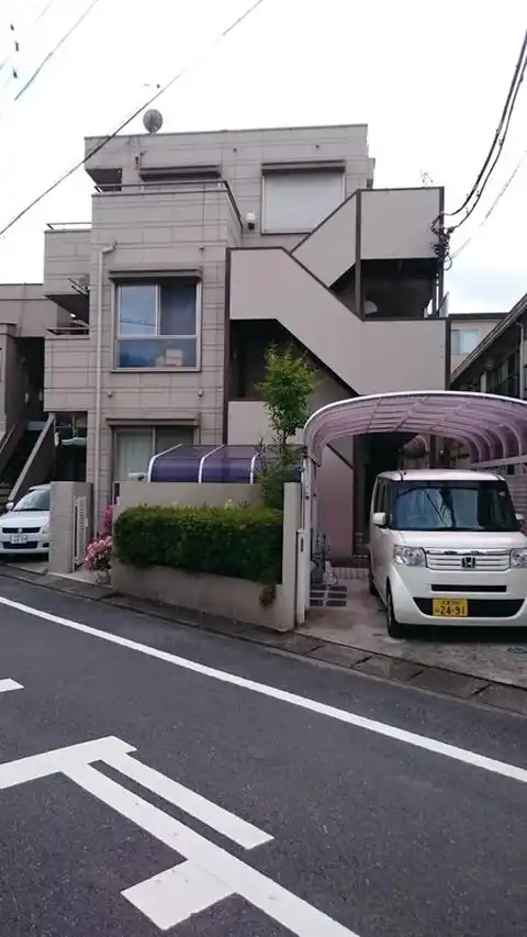 セントラルコート富沢