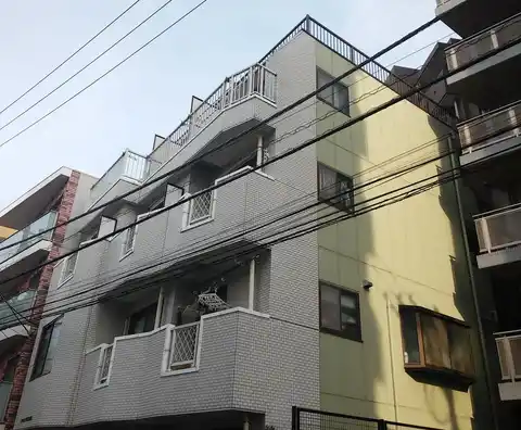 ワイエスビスタ