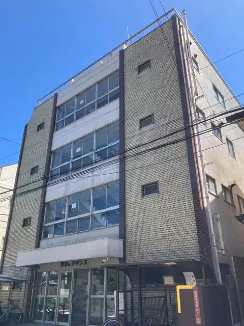 英真レジデンス