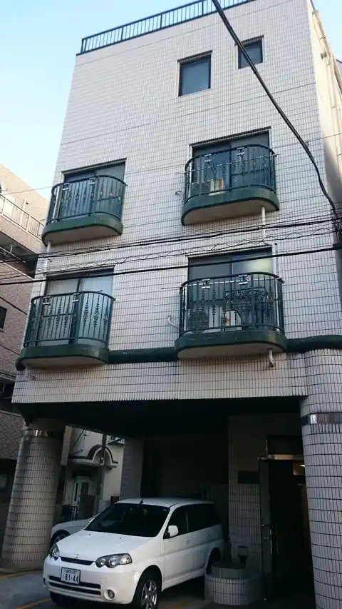 スプリングハウス
