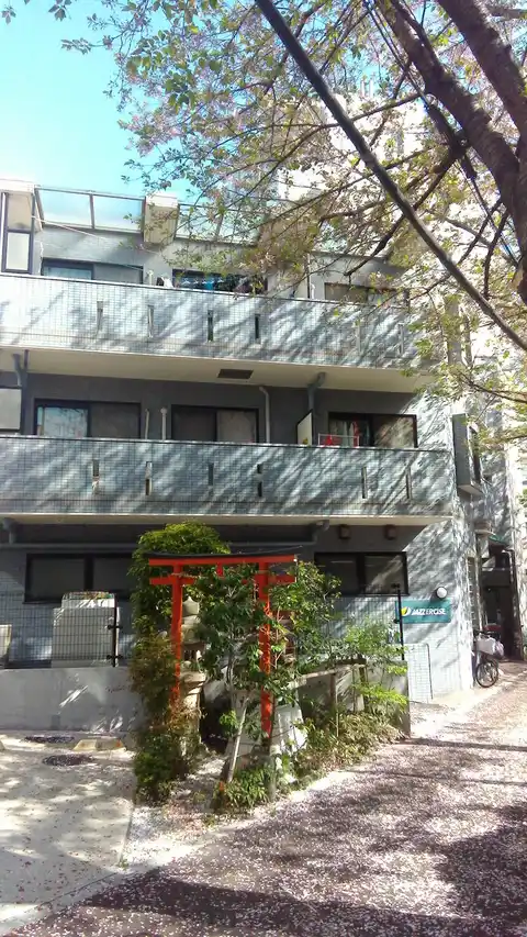 リズ哲学堂