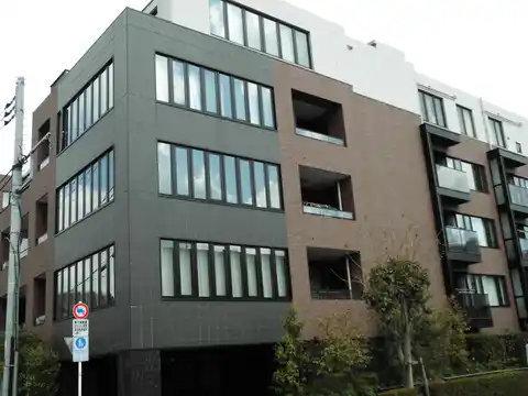 ヴィークコート三軒茶屋The Brighz