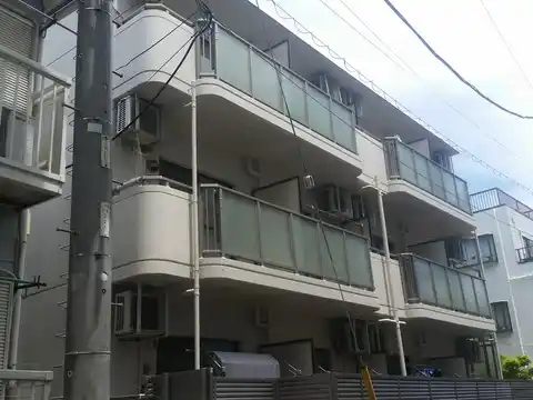 メゾンルミエール