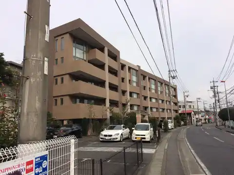グラビスコート小田急読売ランド