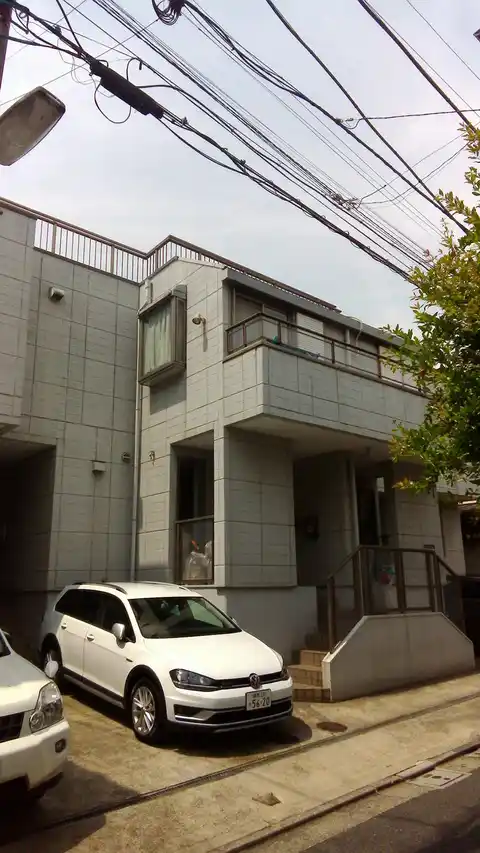 ツインハウス