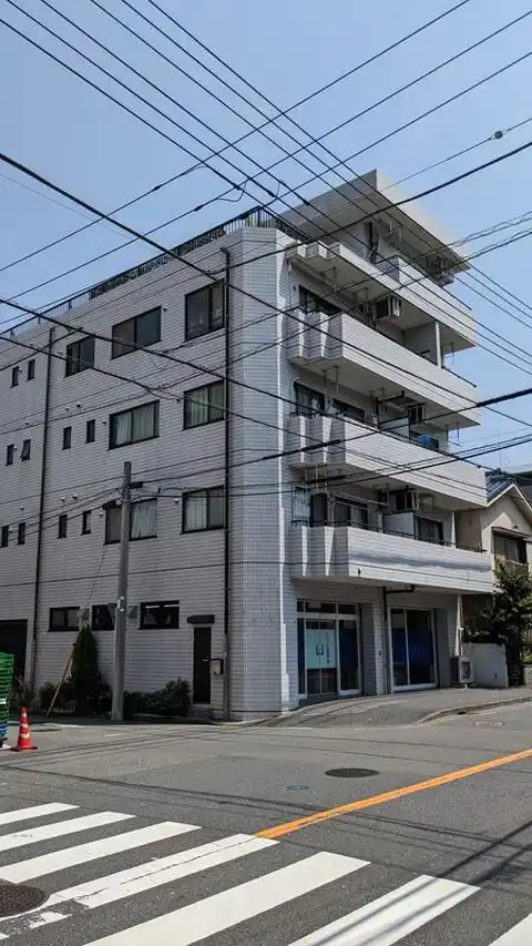 サンクレスト持丸