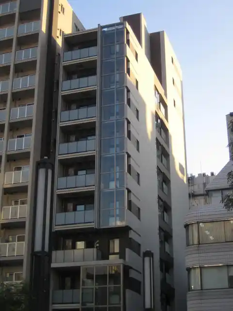 リビオレゾン新虎通り