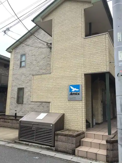 リリーテラス