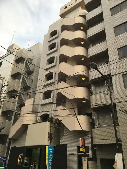 メゾンポルト