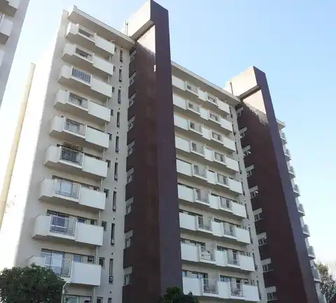 永山ハイツ2-1-2号棟