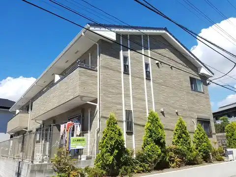 ルミナス・プレイス